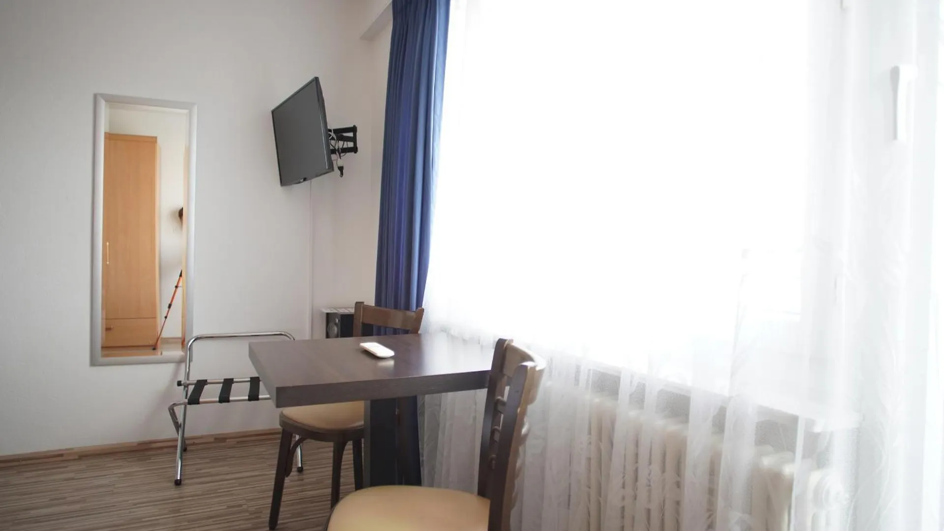 Primadom Aparthotel Geneva 2*,