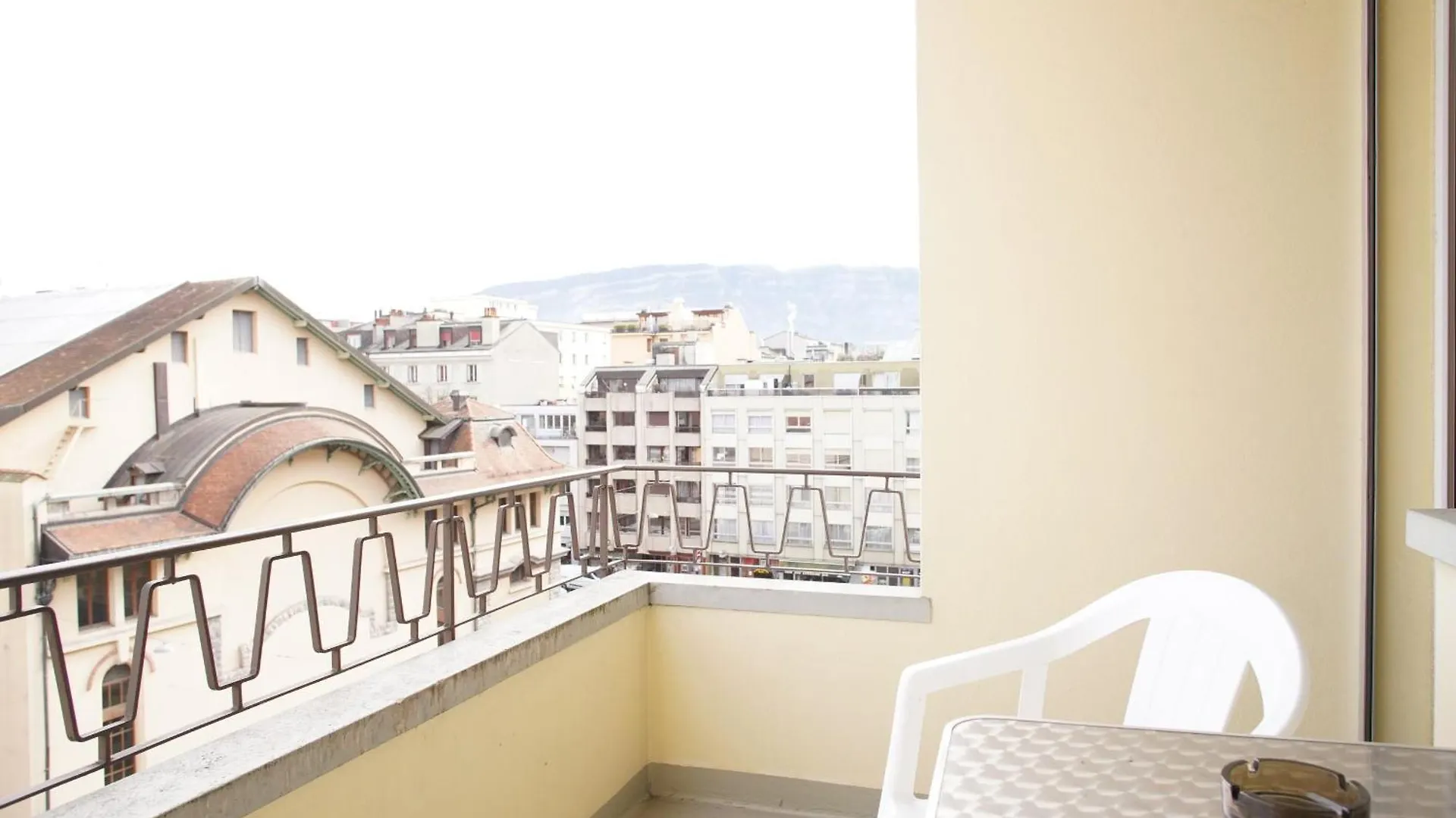 Primadom Aparthotel Ginebra Hotel