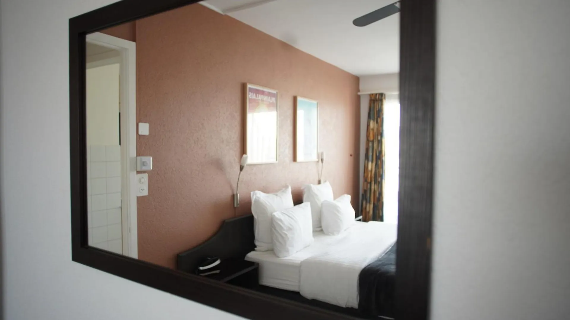 Primadom Aparthotel Ginebra 2*,